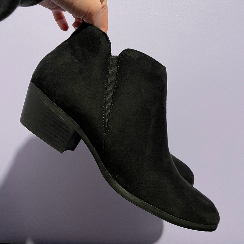 American Eagle by Payless Black Ankle Booties